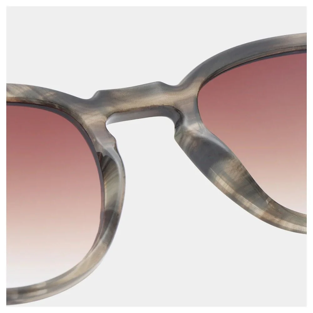 Bate Sunglasses - Striped Horn - Image 6