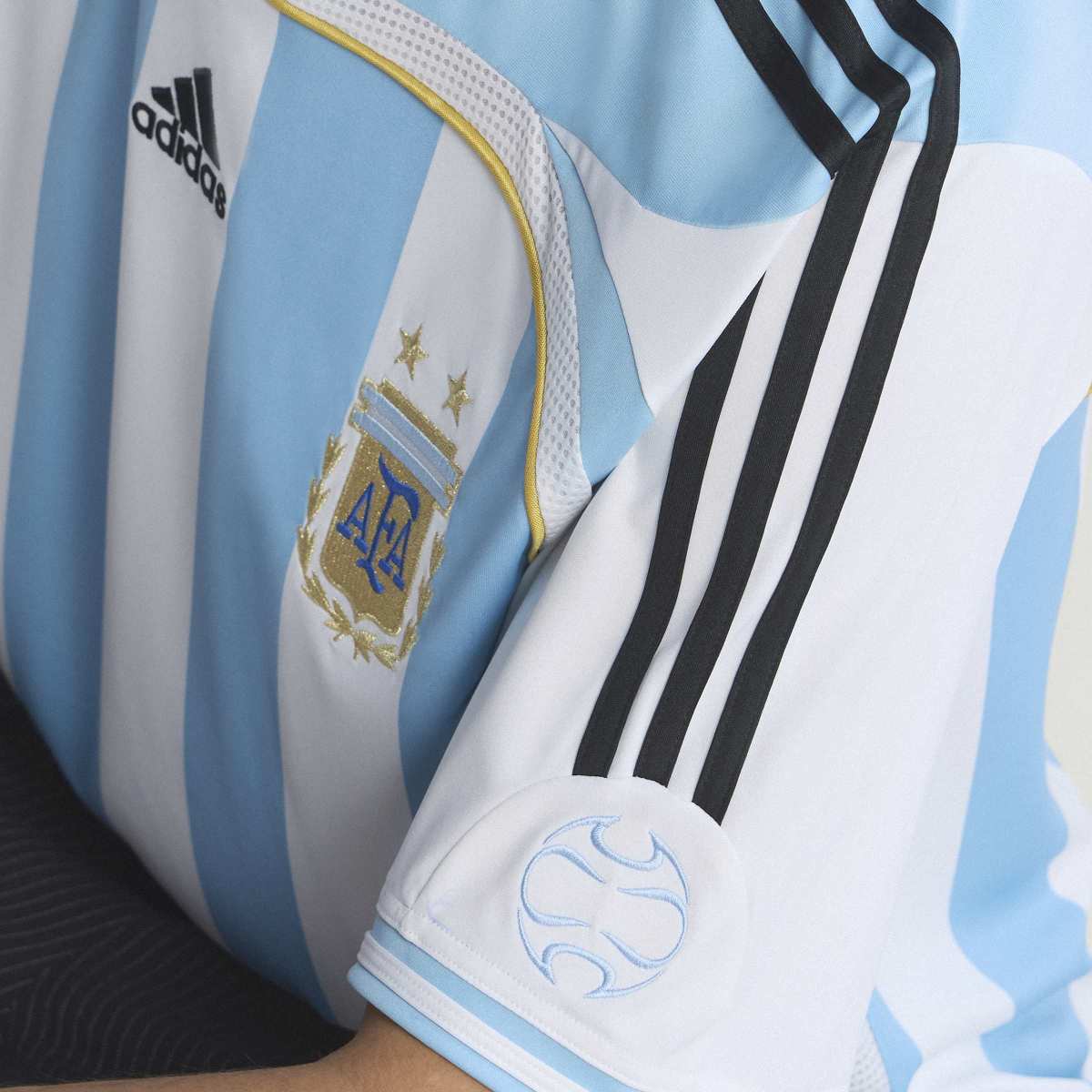 Argentina '06 Home Jersey - White / Clear Blue - Image 10