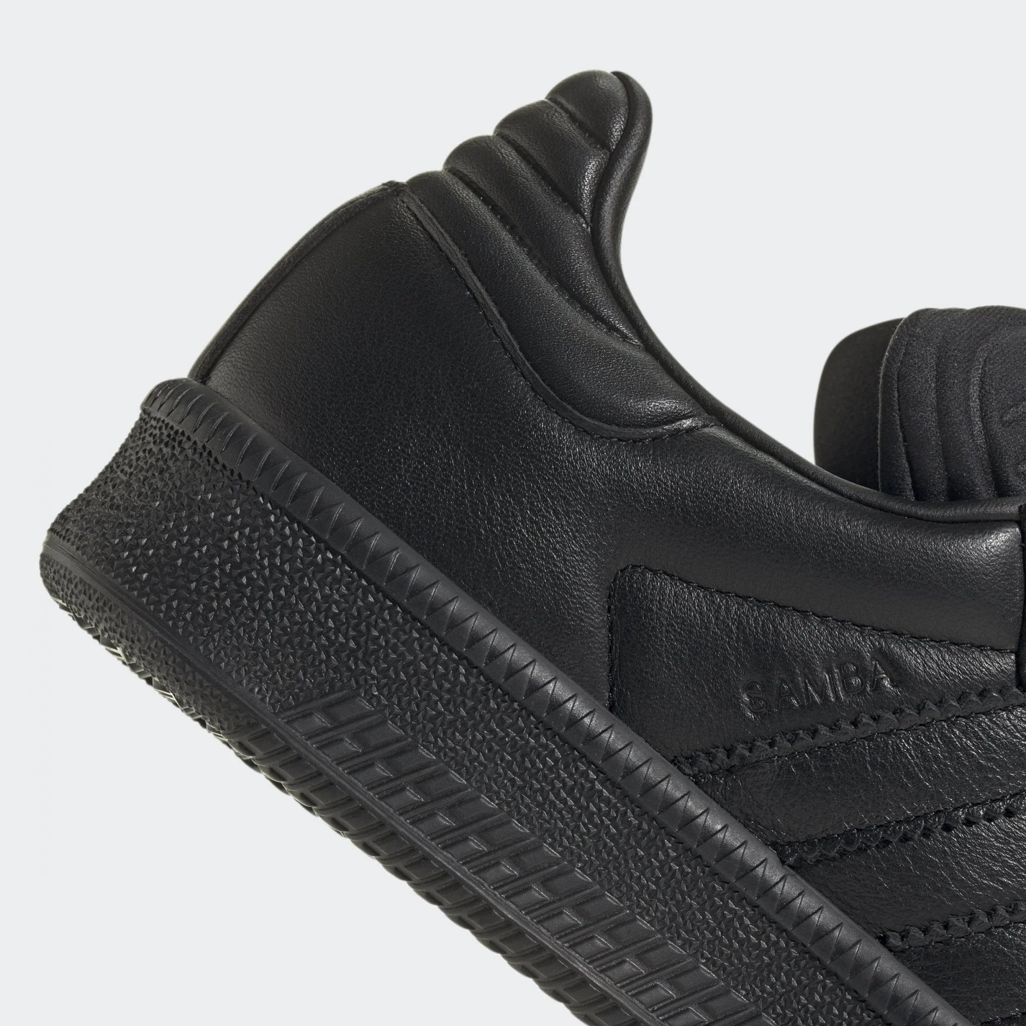 Samba XLG - Core Black - Image 8