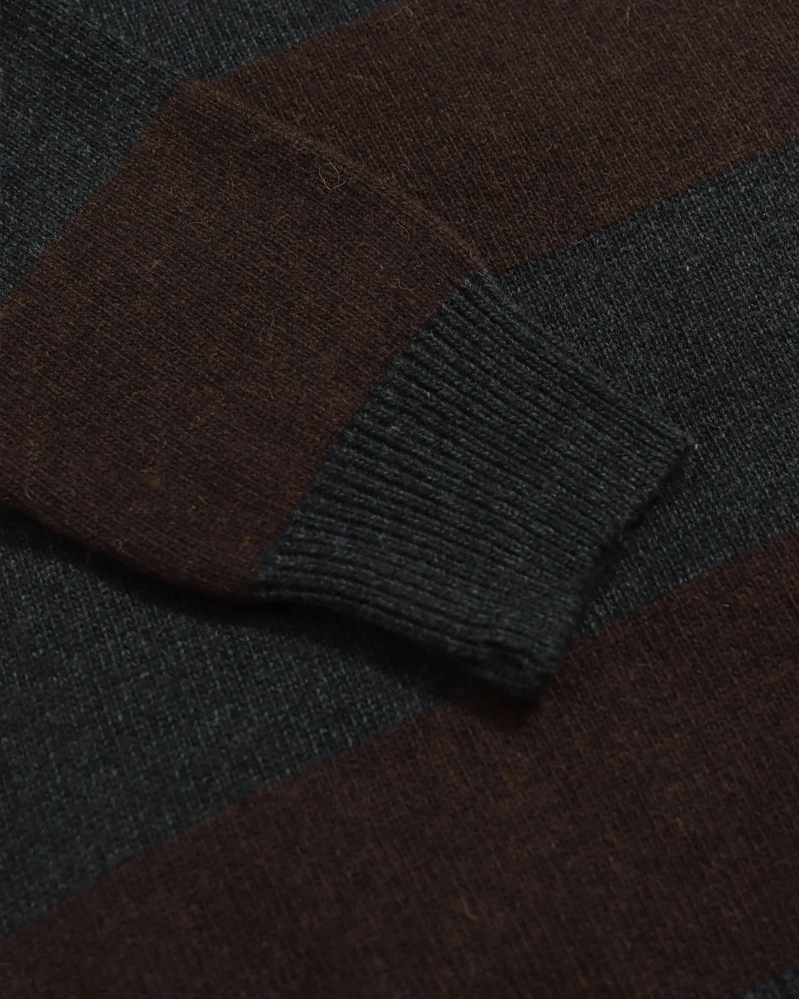 Combin Striped Knit - Grey / Brown - Image 4