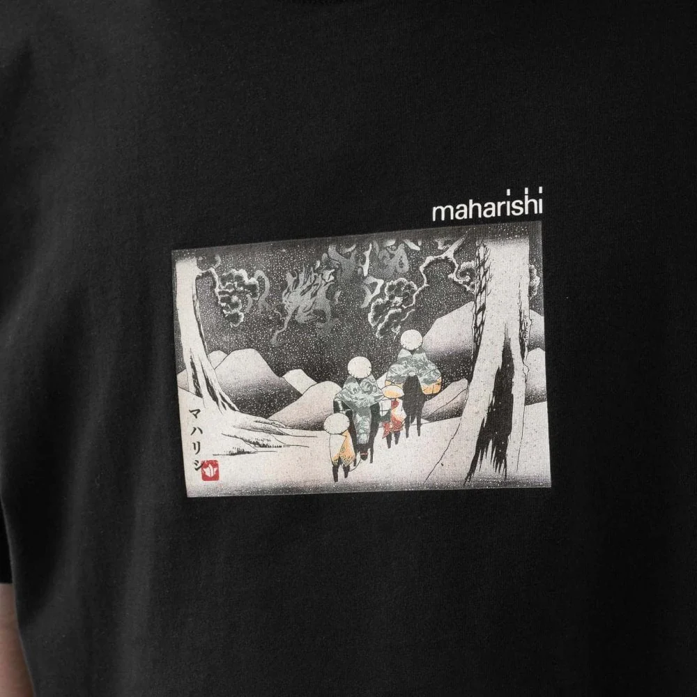 2213 Travellers In Snow T-shirt - Image 3