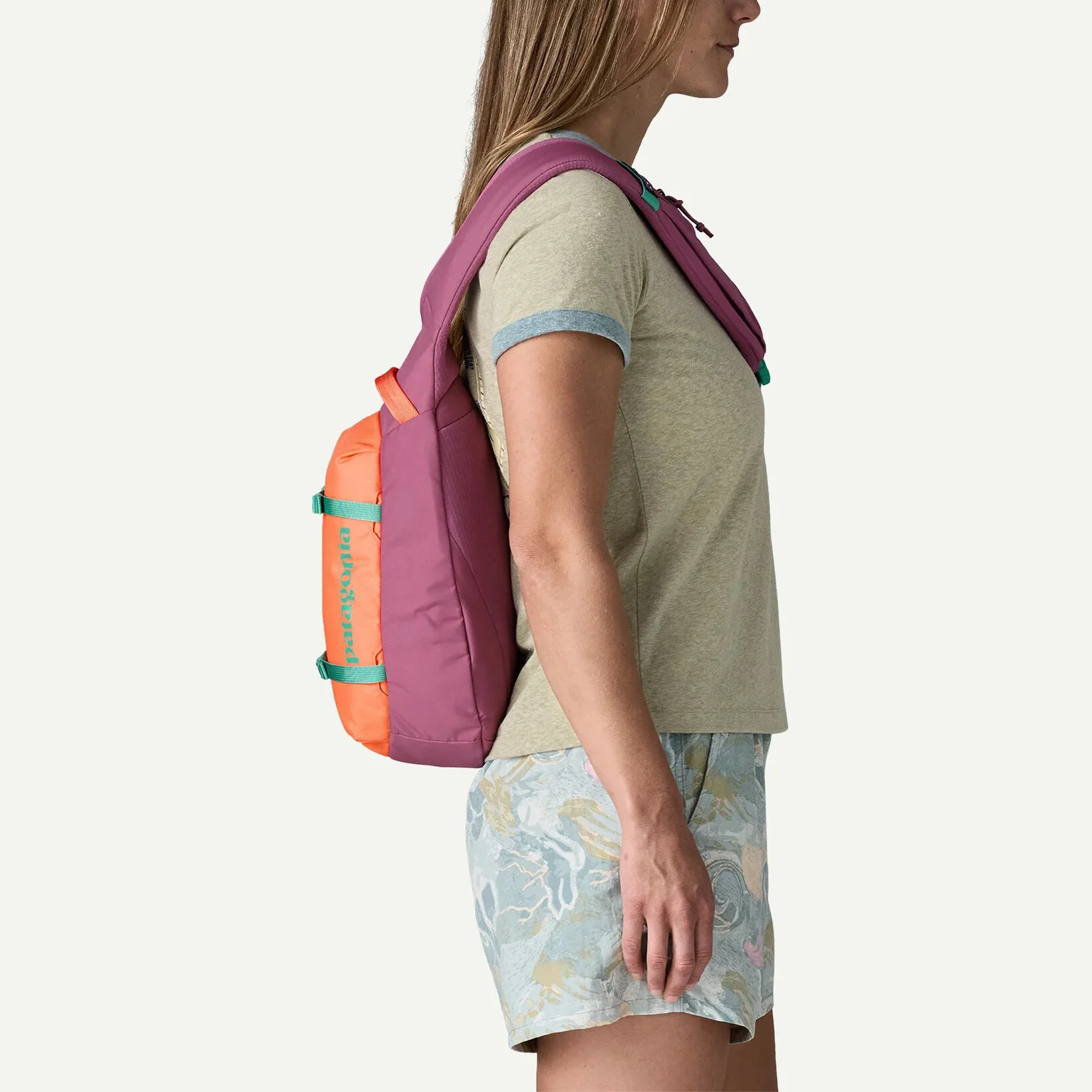 Atom Sling Bag 8L - Faded Magenta - Image 4